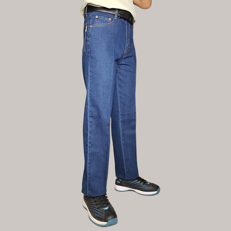 甄褲｜薄款彈性牛仔褲｜中高腰直筒・透氣吸汗・台灣製造（28~41 吋）免費改長