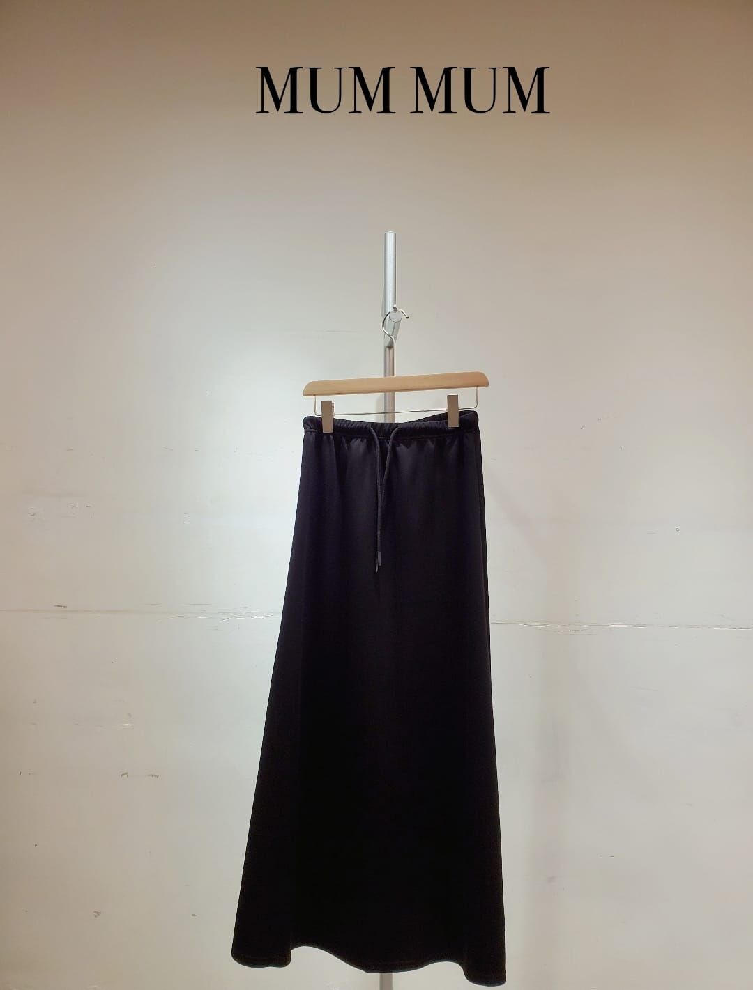 03551a/黑色棉棉裙/26-44W'42-45H'36.5L'