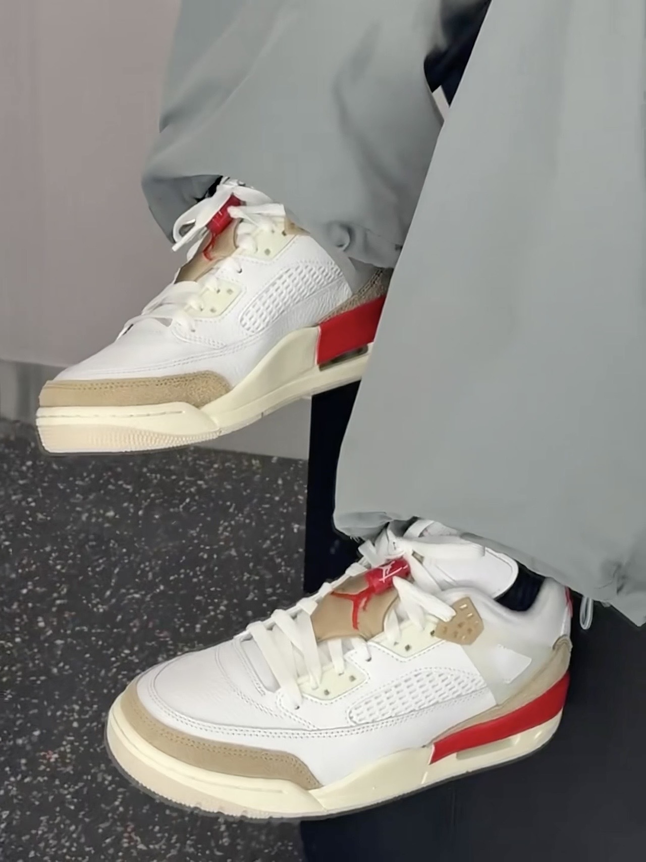 男鞋 NIKE JORDAN SPIZIKE LOW 白棕紅 麂皮 皮革 氣墊 緩震 籃球 運動鞋【FQ1759-105】