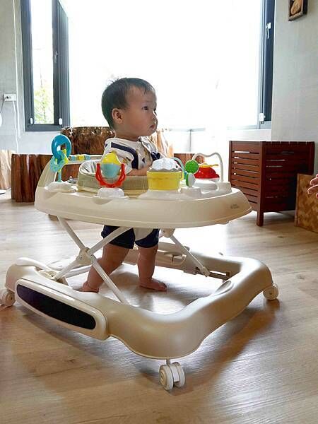 赫媽咪My First Ride 5 in 1 學步車