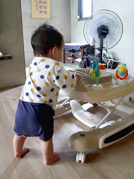 赫媽咪My First Ride 5 in 1 學步車