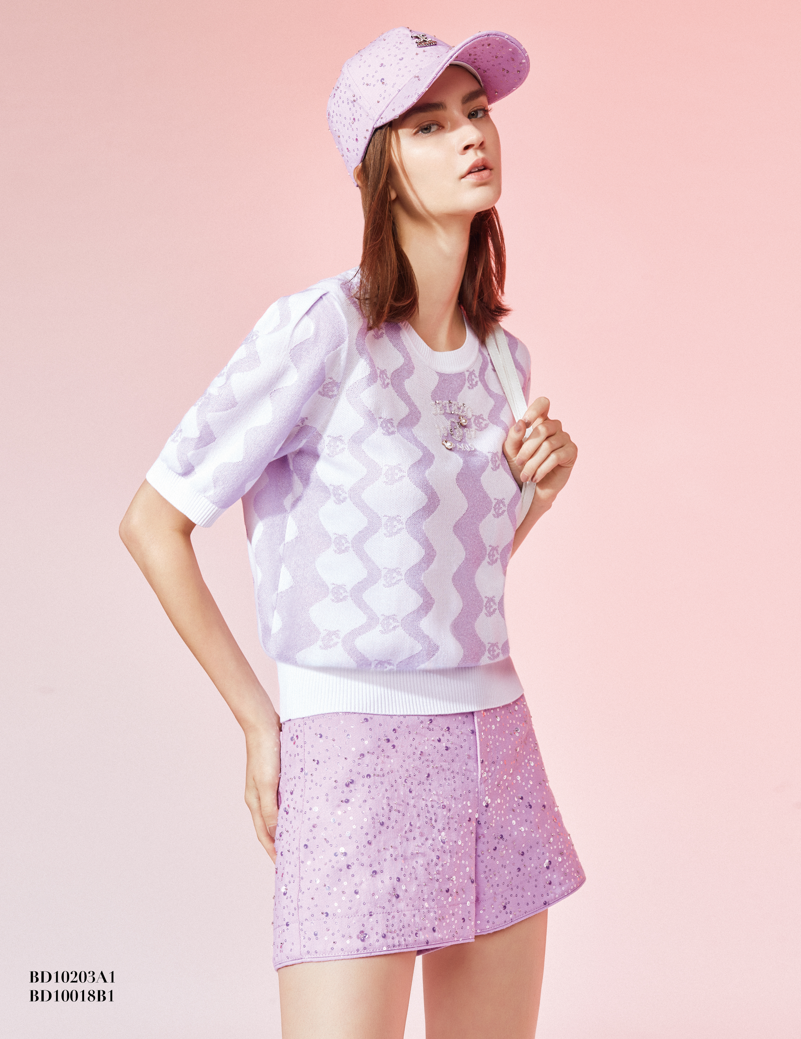 BD10203A2 艾草纖維logo波紋上衣