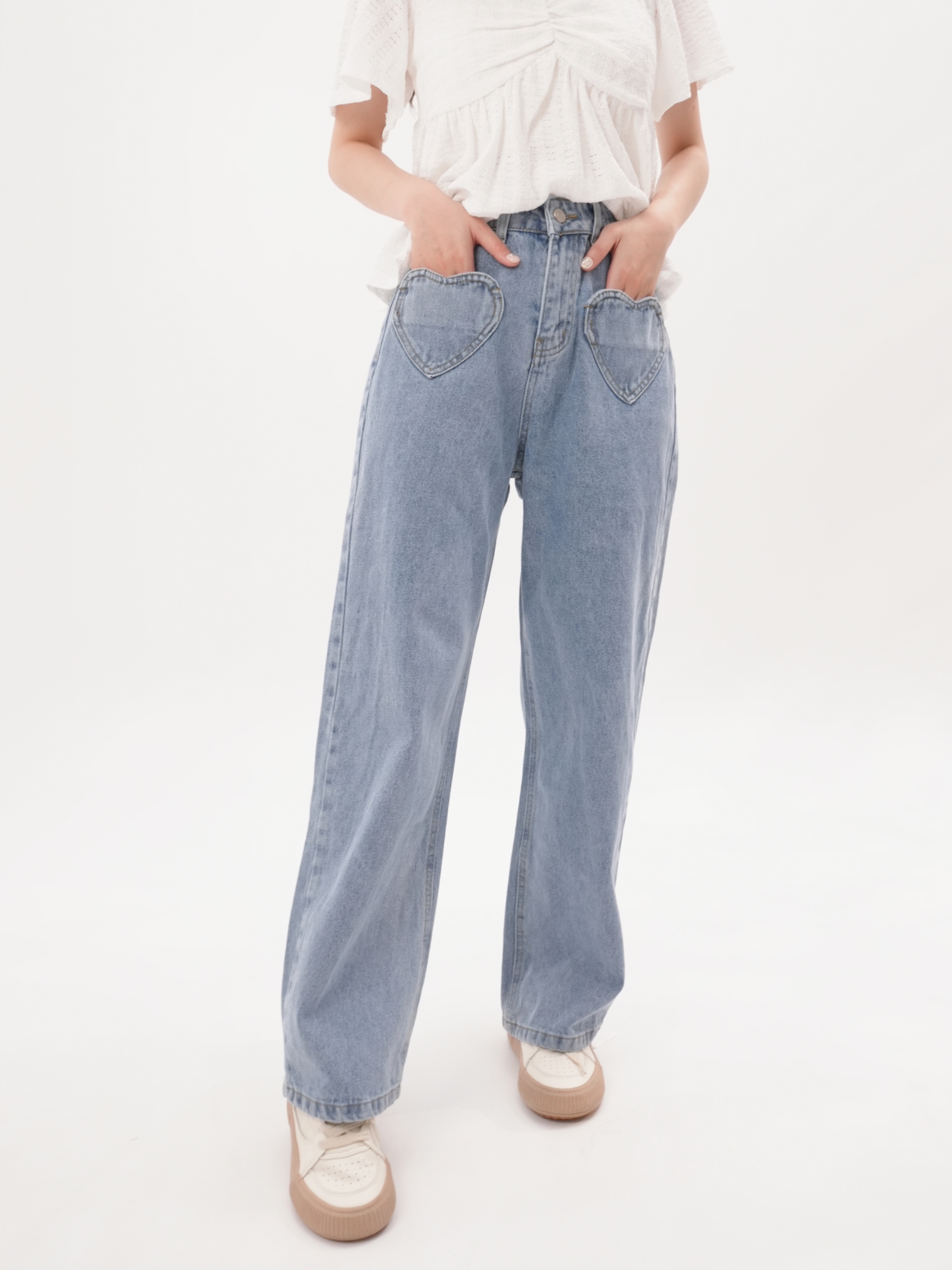 法朵Fado shop｜愛心口袋 ო 直筒牛仔寬褲 2543016 淺藍 S-XL