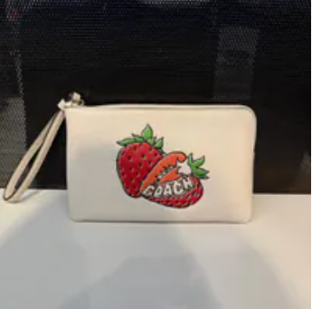 [S] COACH IM/CHALK MULTI CBB79 LARGE CORNER ZIP STRAWBERRY PRINT WRISTLET, 196395785858 (SCO1193)