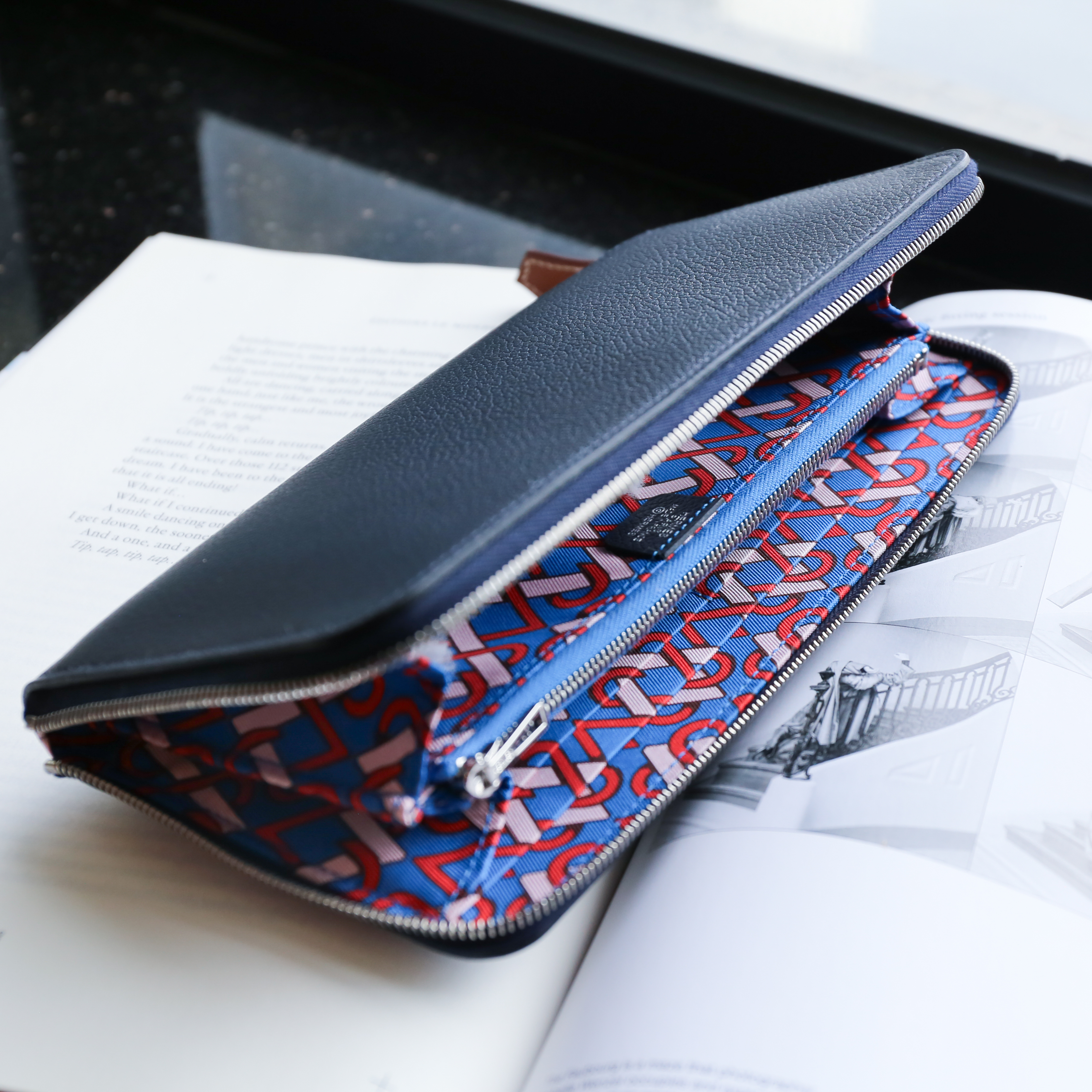 Hermès Silk'In Long Wallet（Evercolor Leather Bleu Nuit Color)