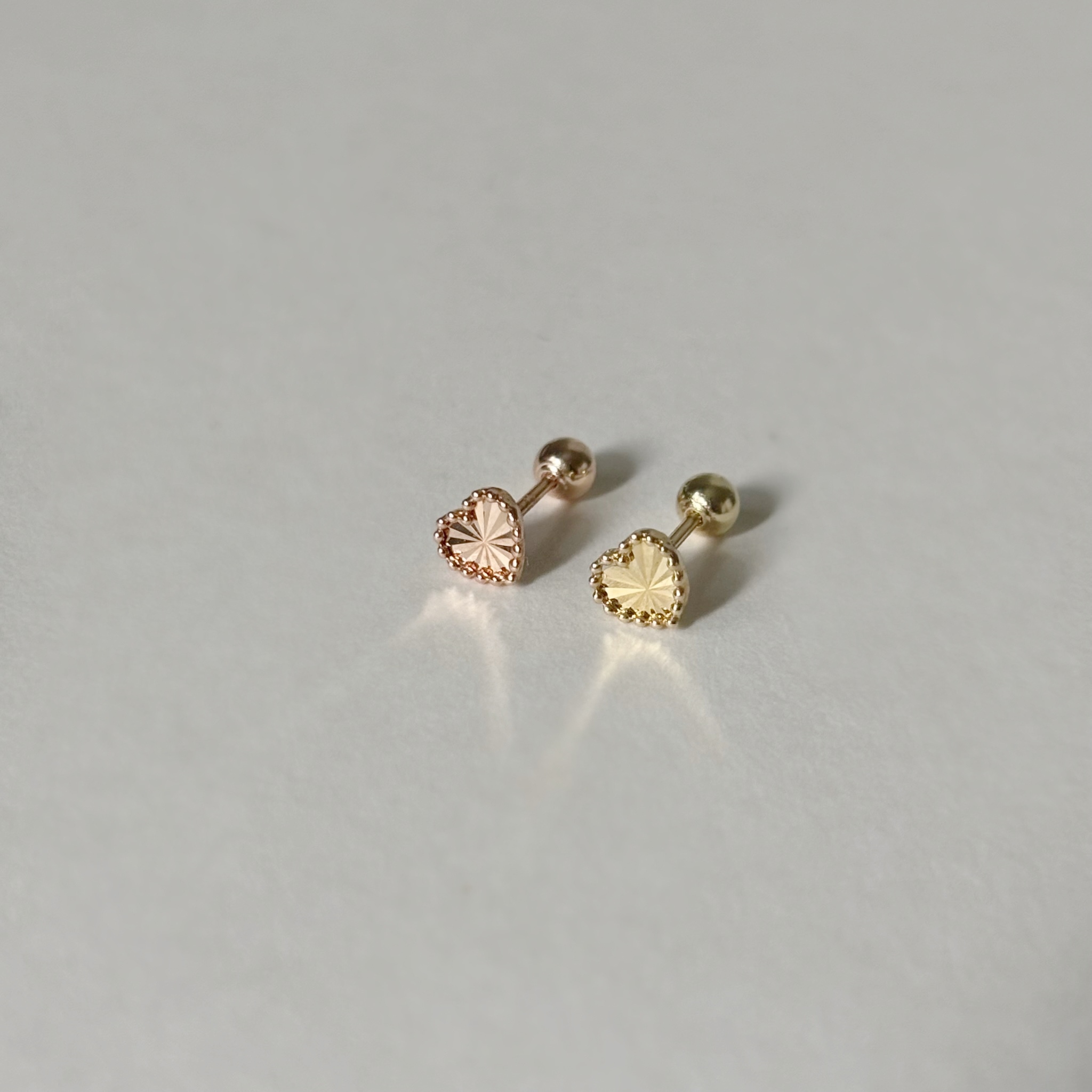 14K蛋糕閃閃4mm愛心轉珠耳環