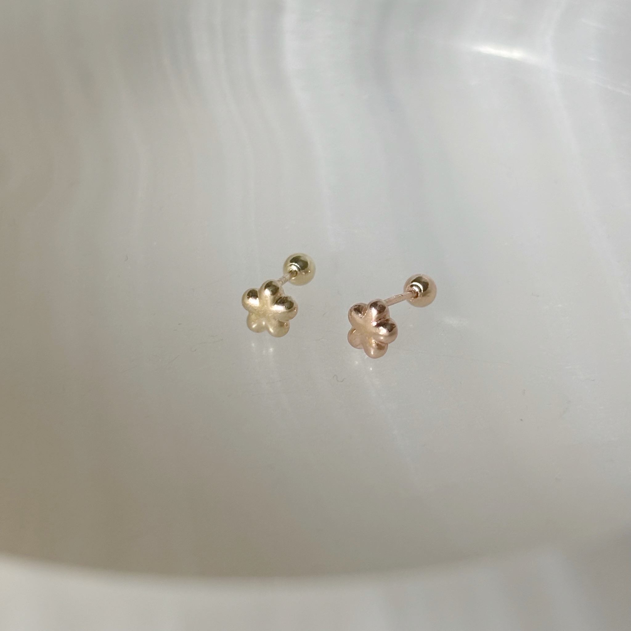 14K厚餅乾花花轉珠耳環