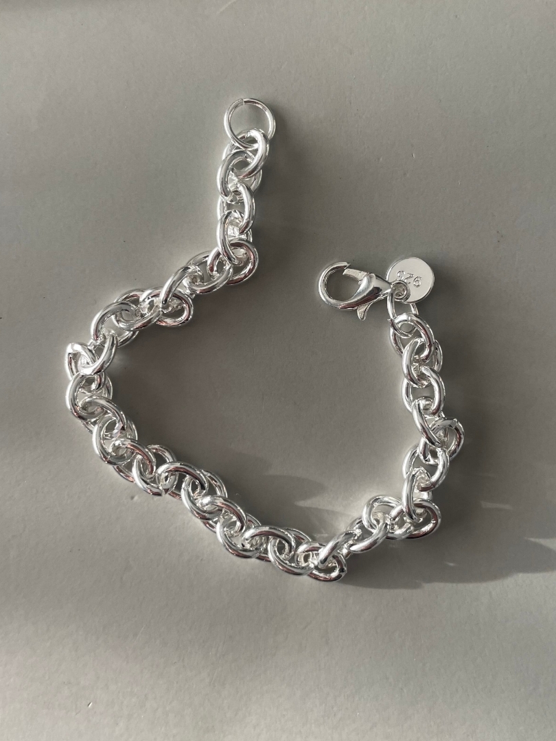silver chain bracelet