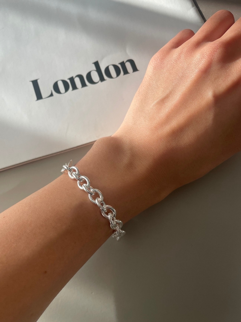 silver chain bracelet