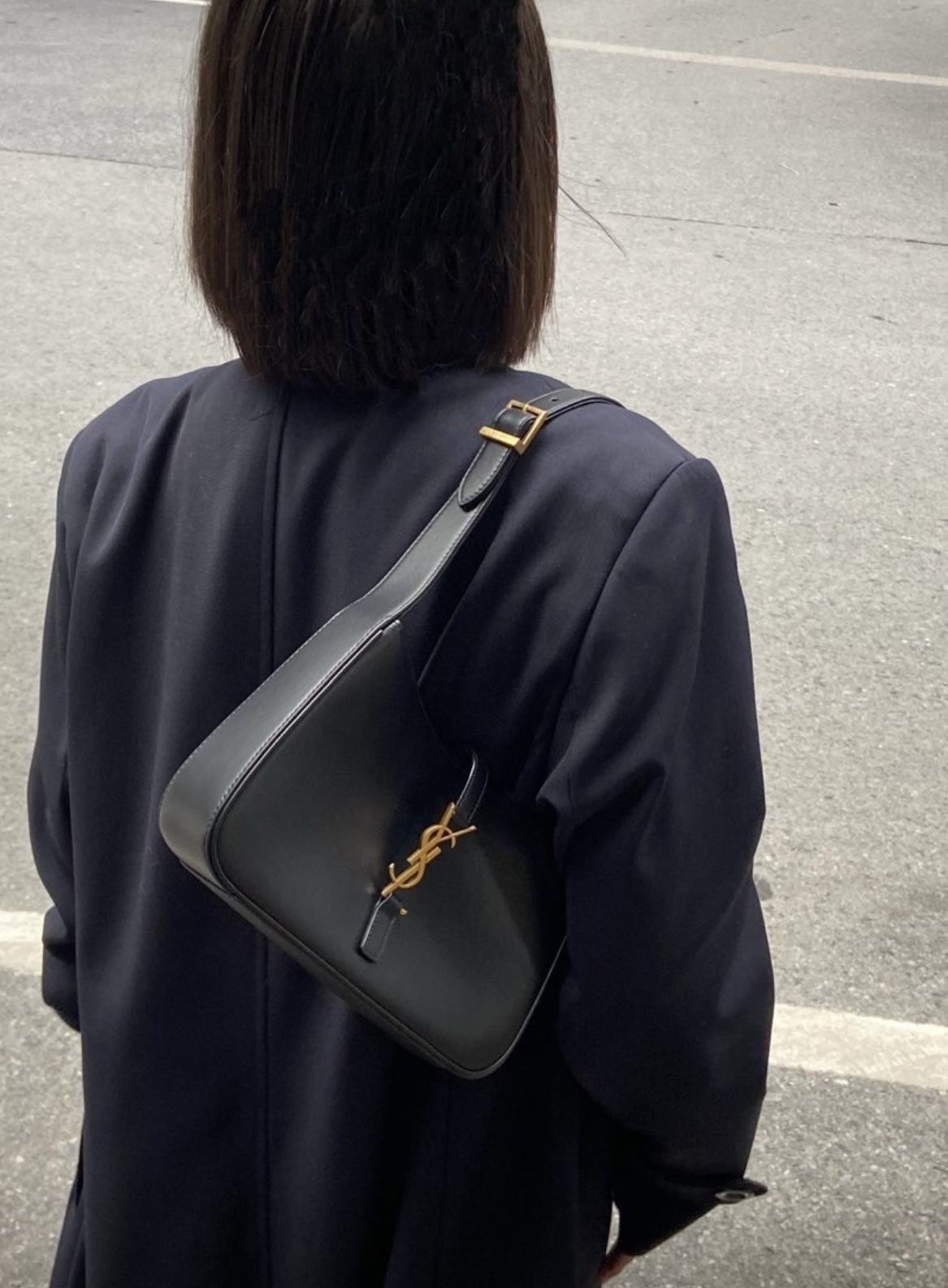 YSL LE5A7 小號 腋下包 黑色