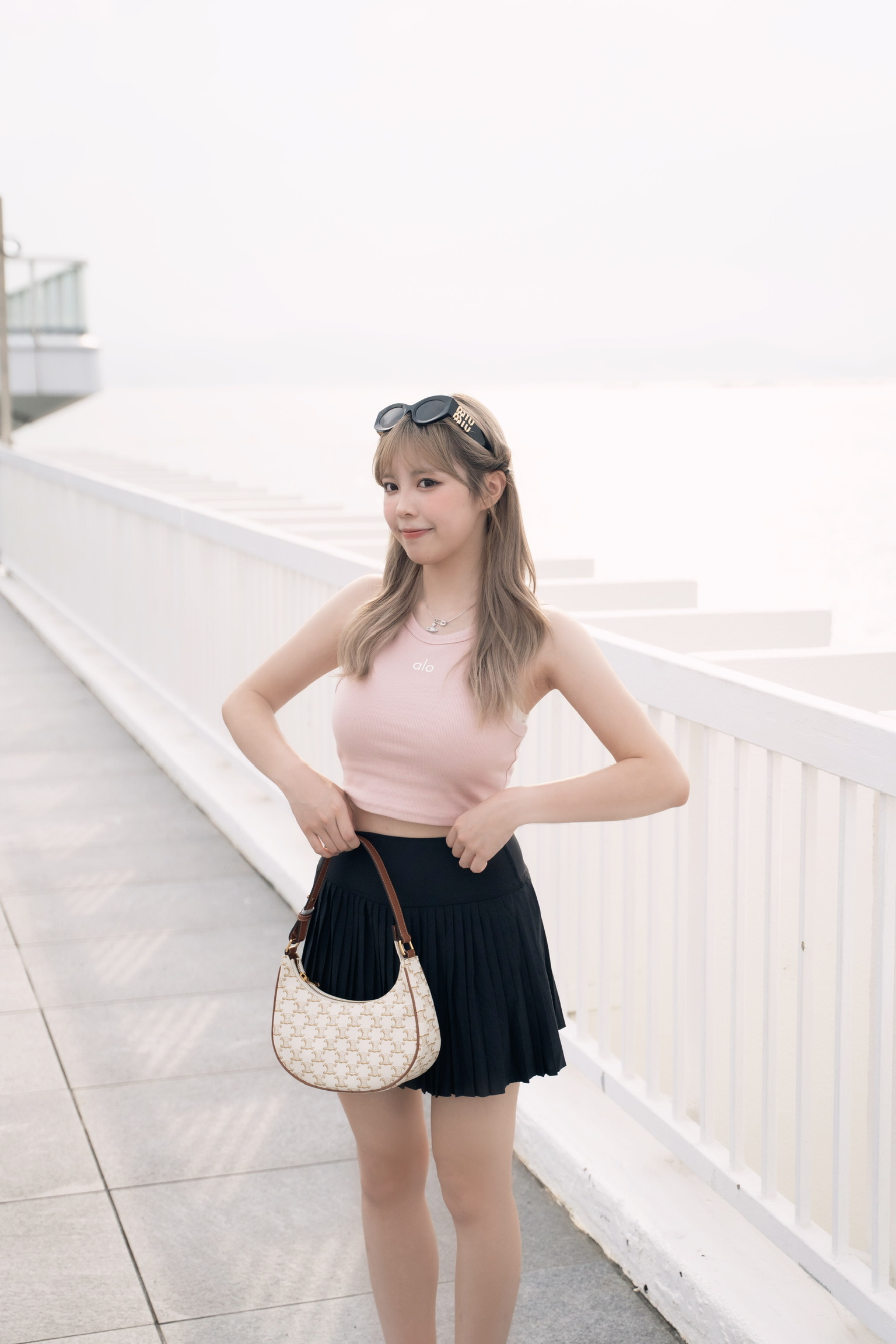 CELINE AVA 經典凱旋門老花 單肩袋 白色