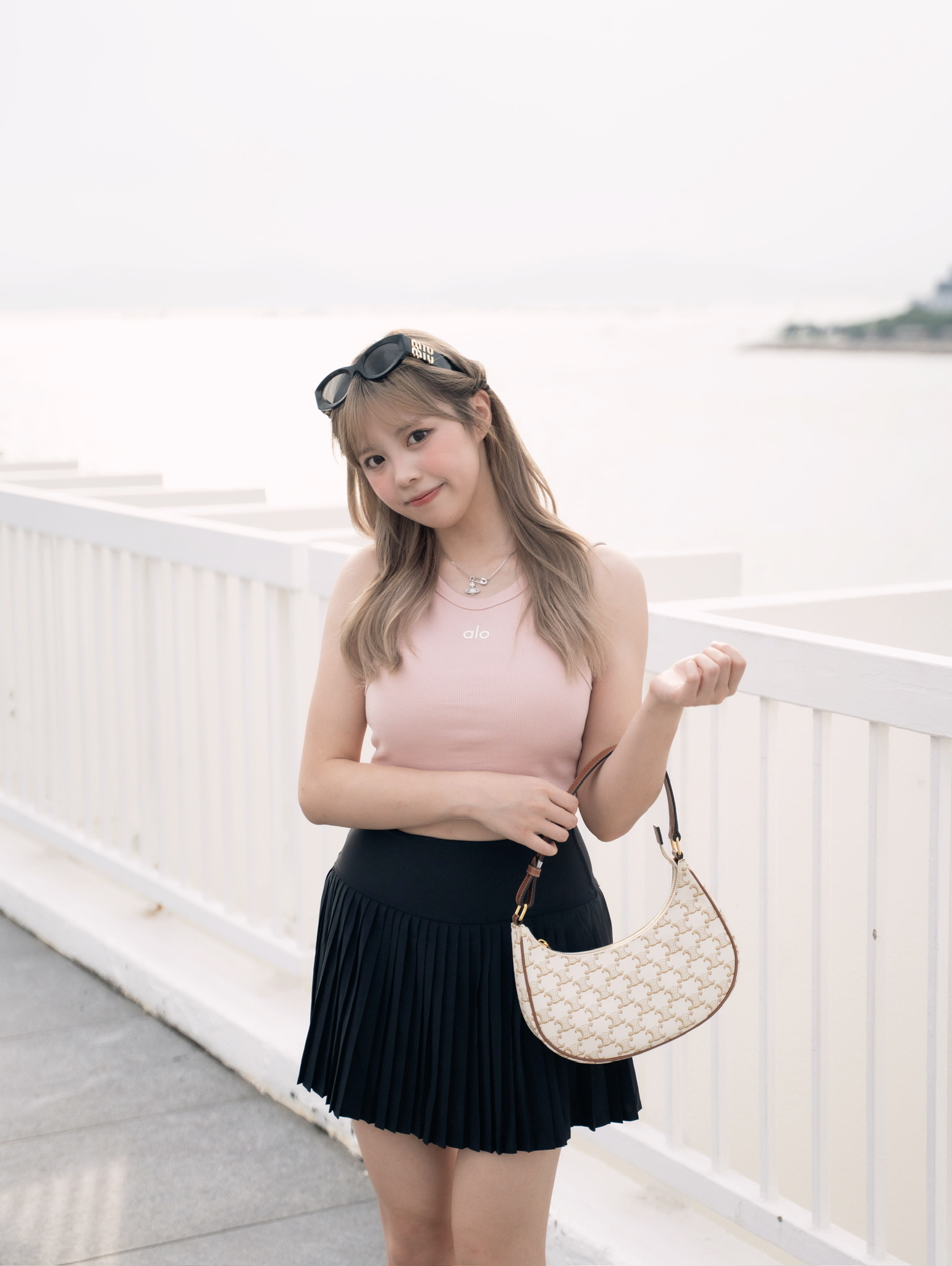 CELINE AVA 經典凱旋門老花 單肩袋 白色