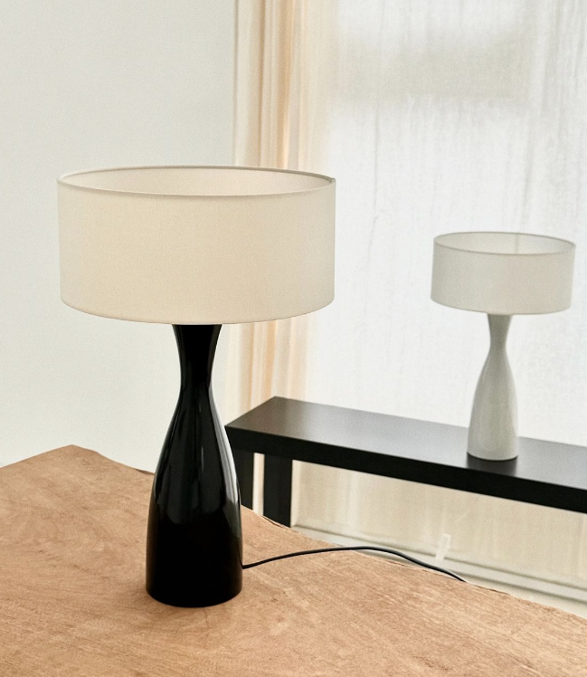 L006 - 韓國製木座枱燈