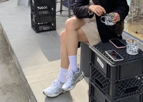 NEW BALANCE 銀色透氣休閒運動鞋 男女慢跑鞋 MT410AG5 輕量登山鞋風格 Aug25