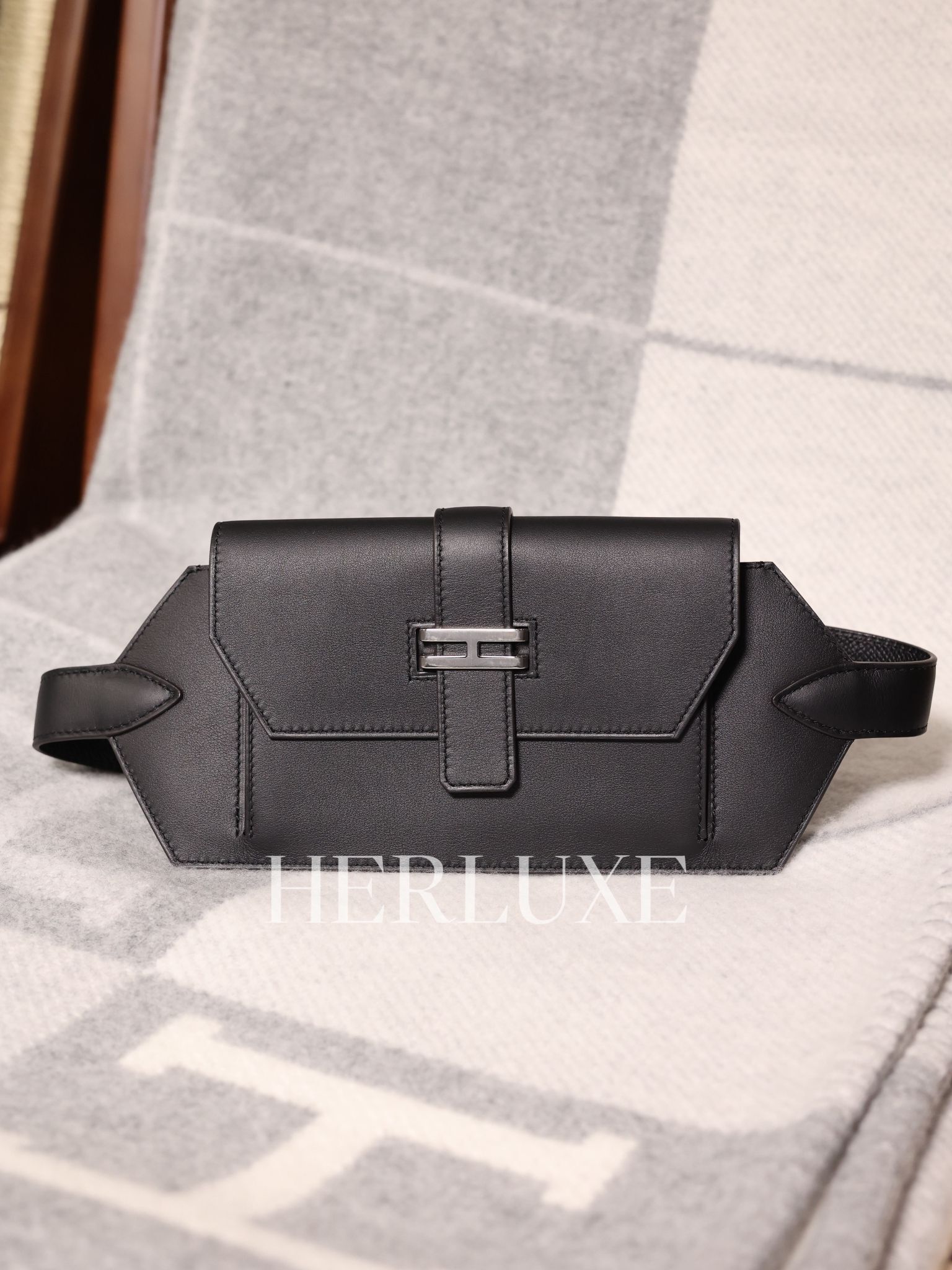 Elan pocket 24 belt 89 noir ck size:M