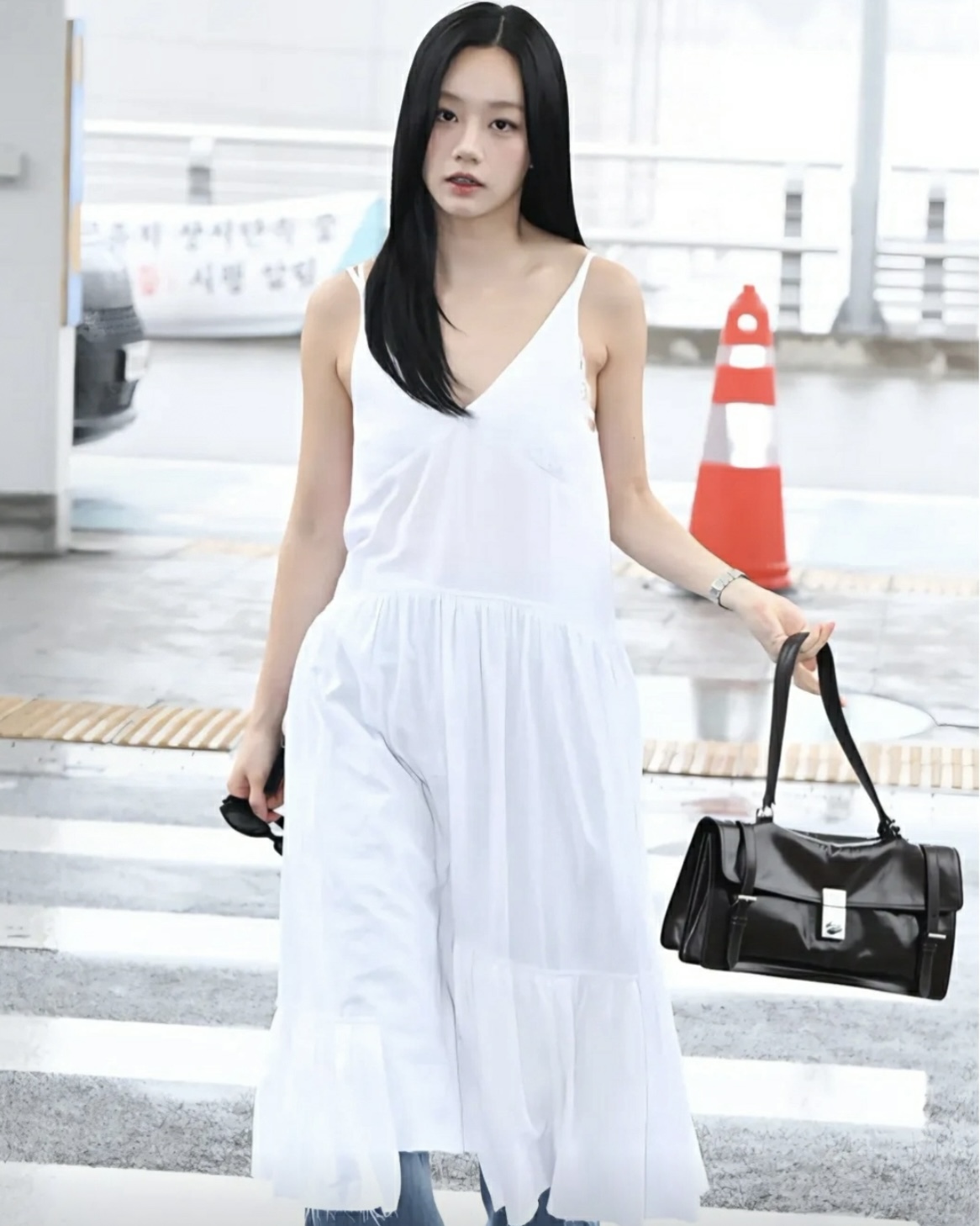 PRADA Medium leather handbag 金屬五金配件 皮革單肩袋 中號