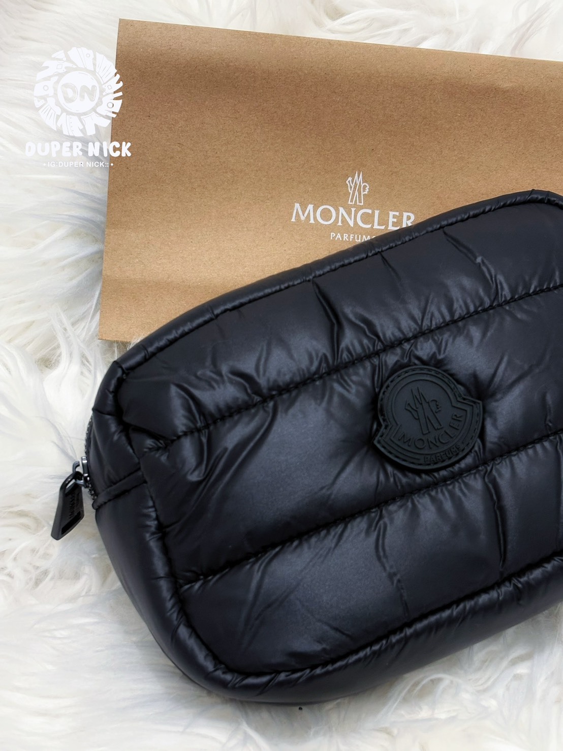 Moncler羽絨化妝包 質感黑 (限量)