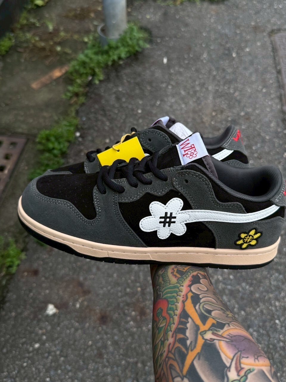 WATER THE PLANT 質感黑灰麂皮 刺繡小花鞋 WTP Catus