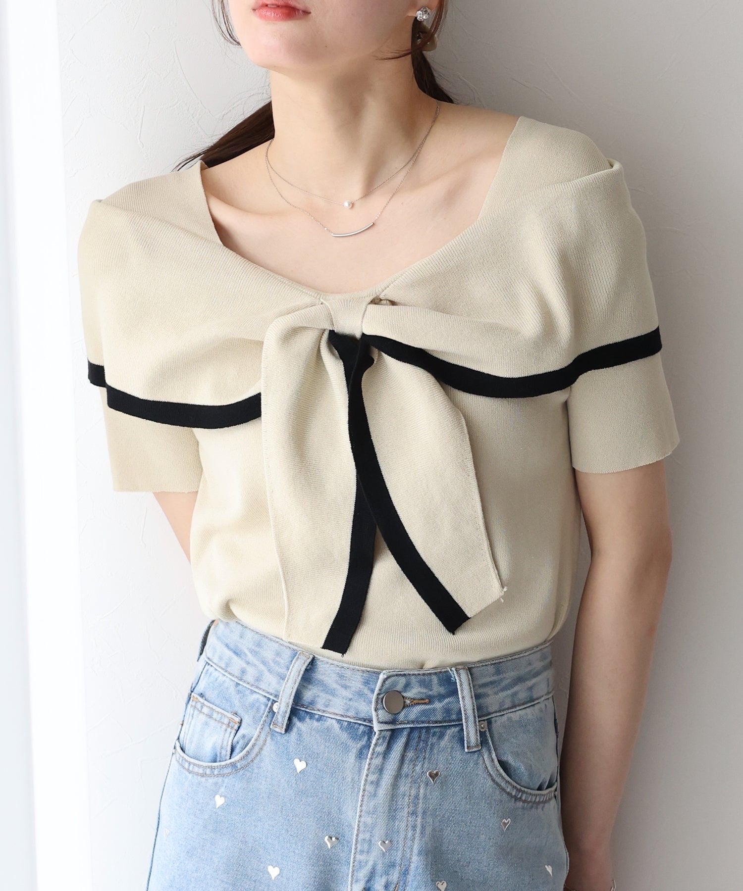 BE Off-shoulder Knit