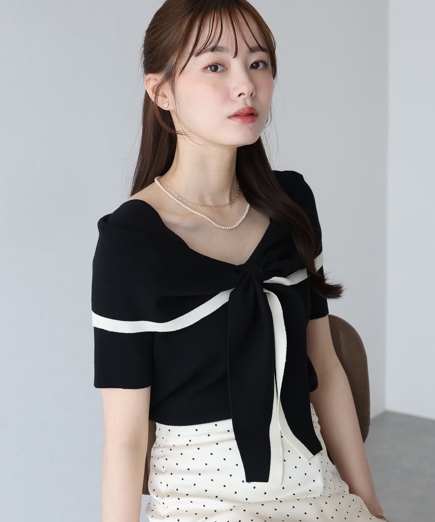 BE Off-shoulder Knit