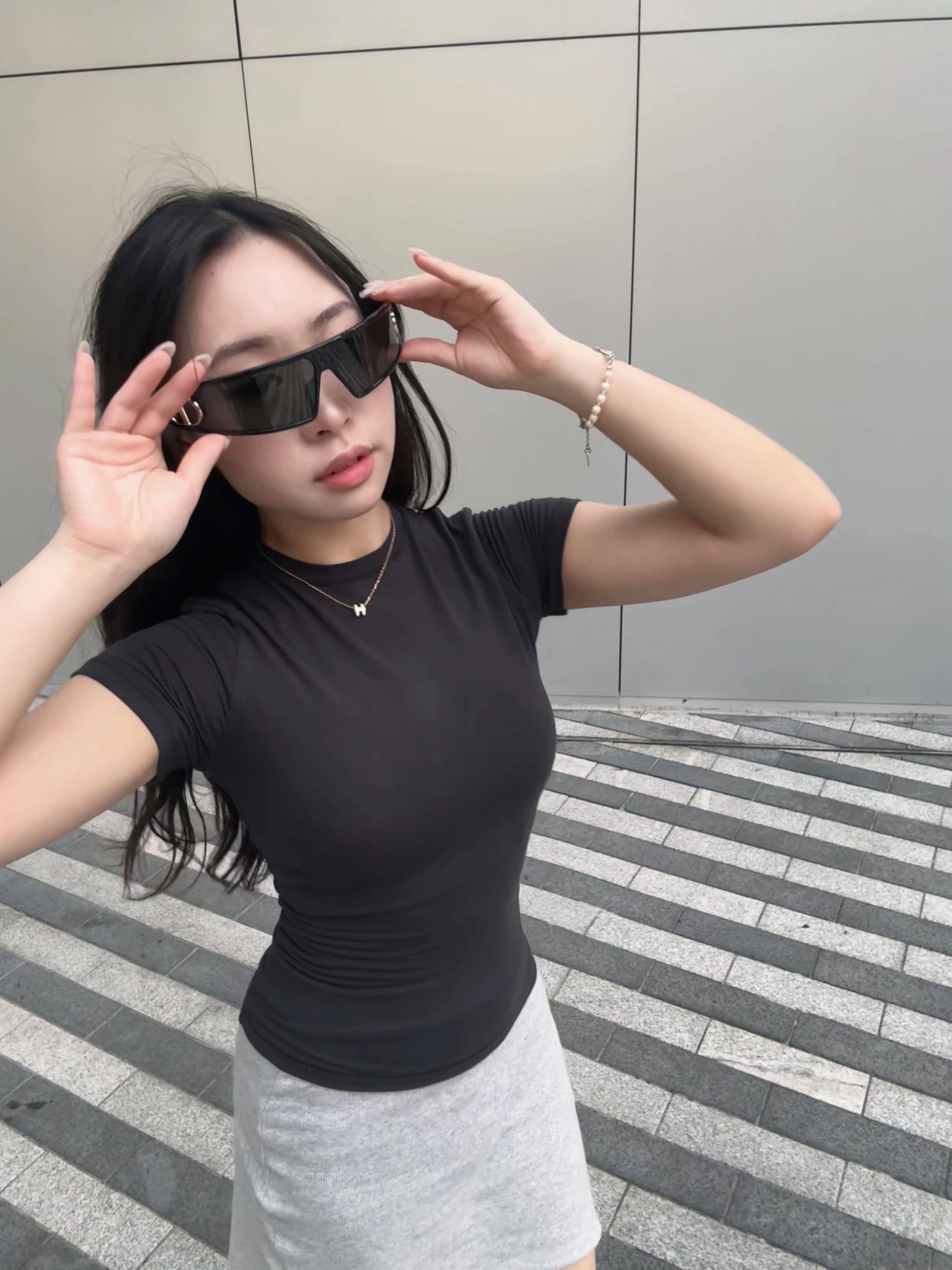 Dior VeryDior M1U 黑色一片式太陽眼鏡