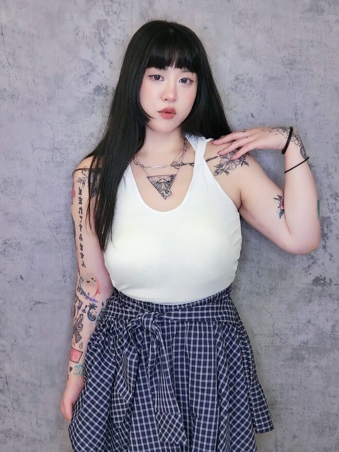 設計款連帽辣妹大美背背心