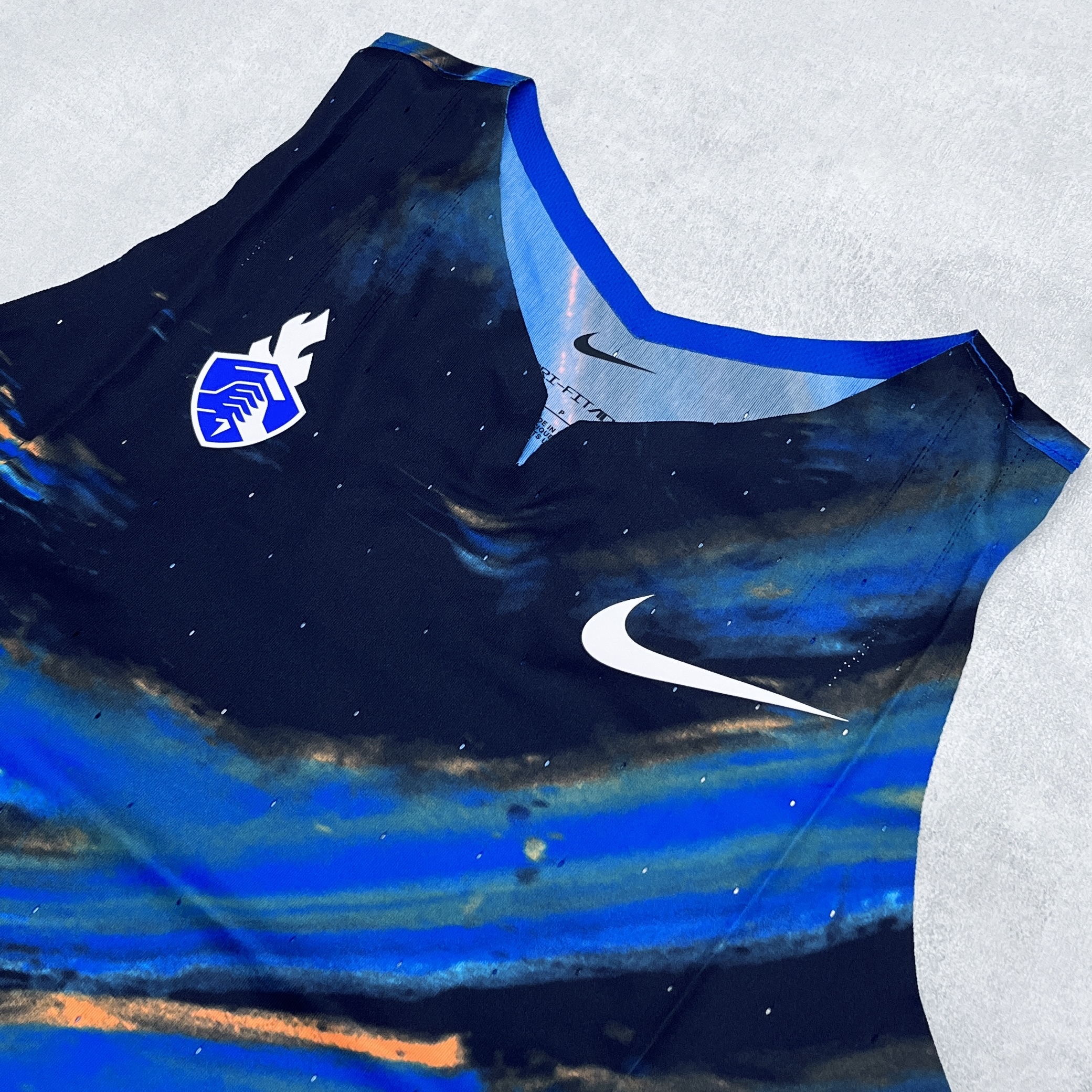 現貨) Nike Pro Elite UAC Women's Racing Singlet - V領(日本大迫傑