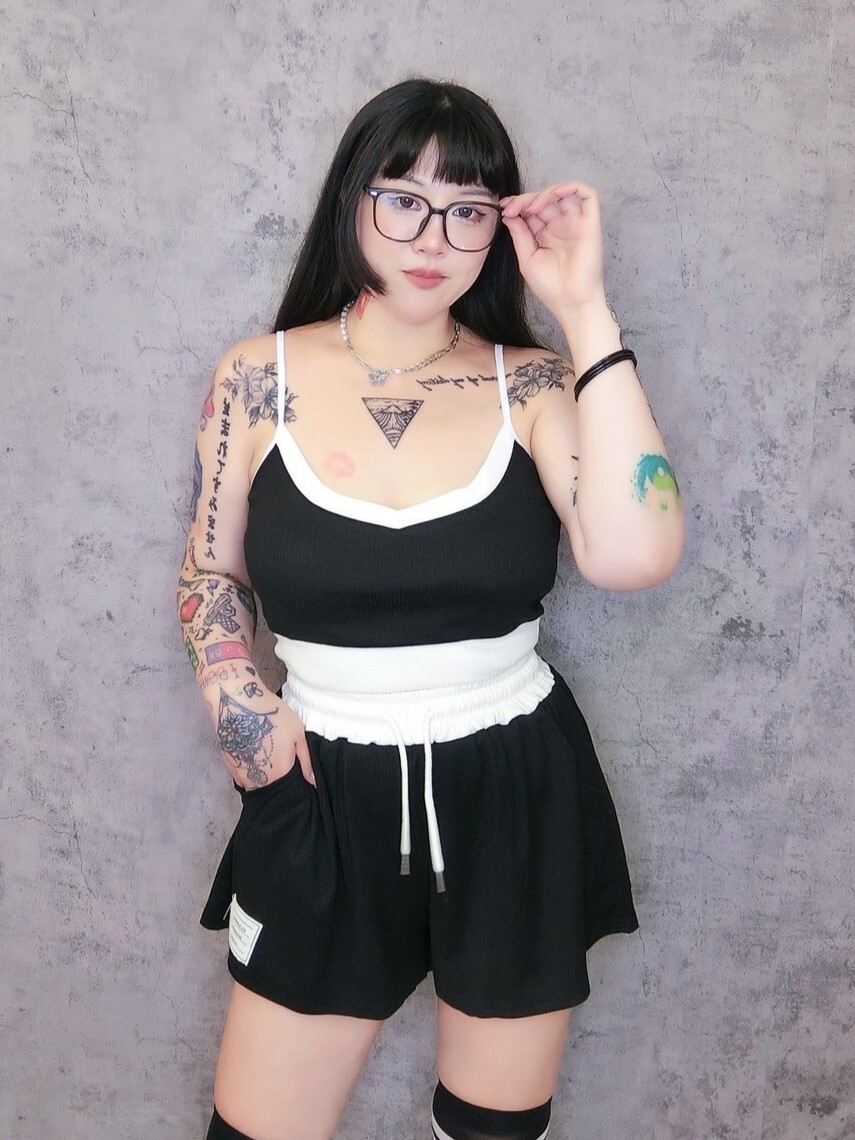 配色坑條V領背心+短褲 套裝