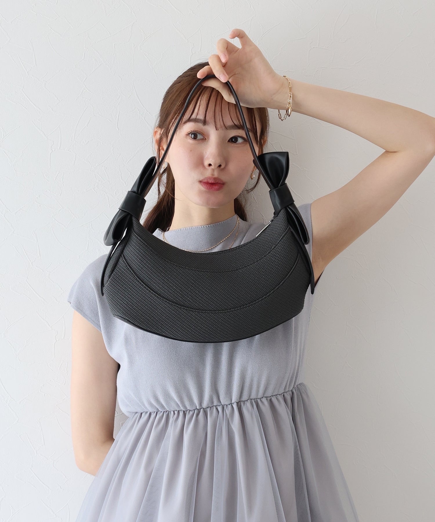 BE Double ribbon shoulder bag