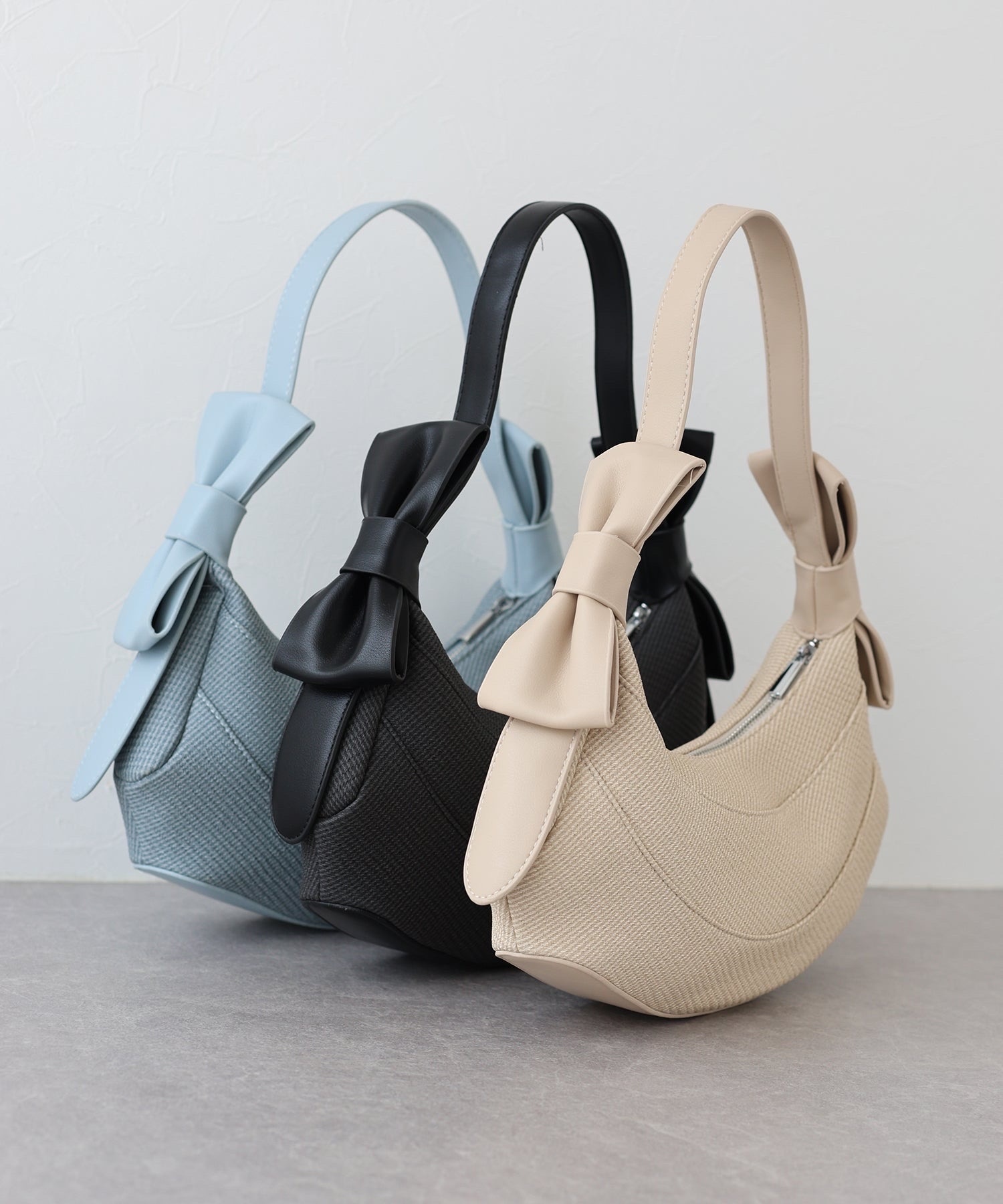 BE Double ribbon shoulder bag