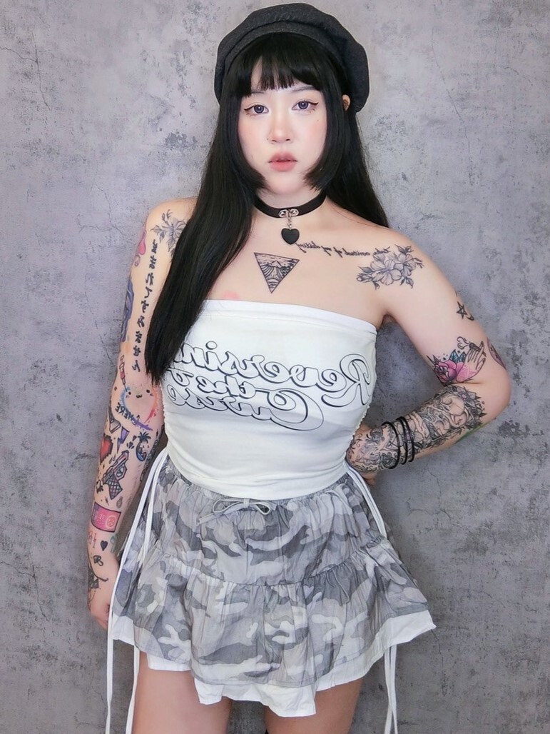 美式英文字抽繩抹胸