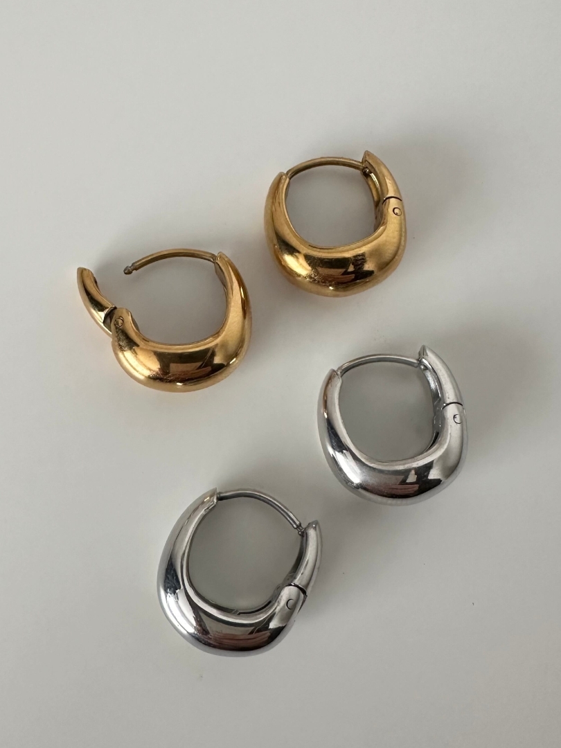 SS smooth curved hoop pierce