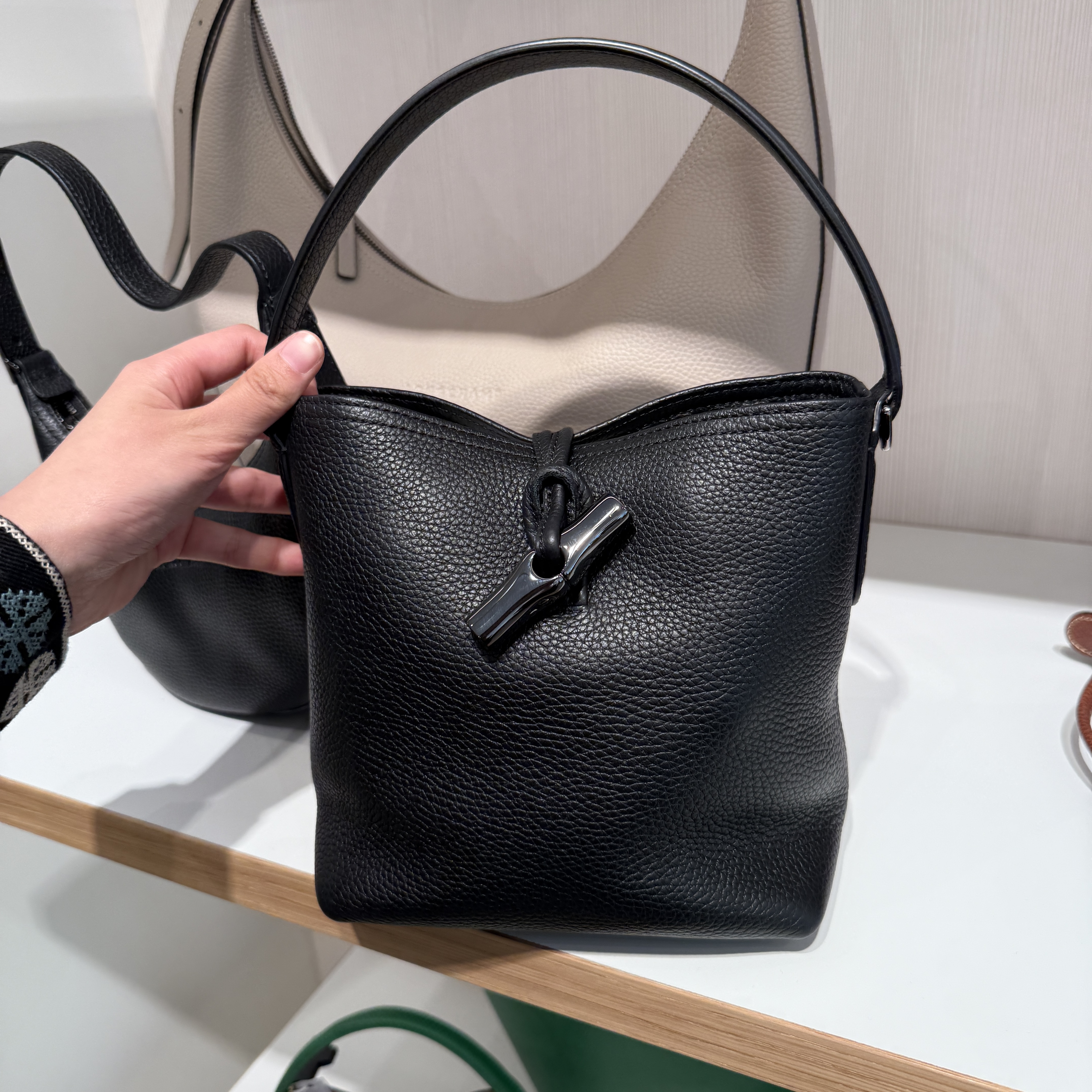 Longchamp Leather bucket bag Black