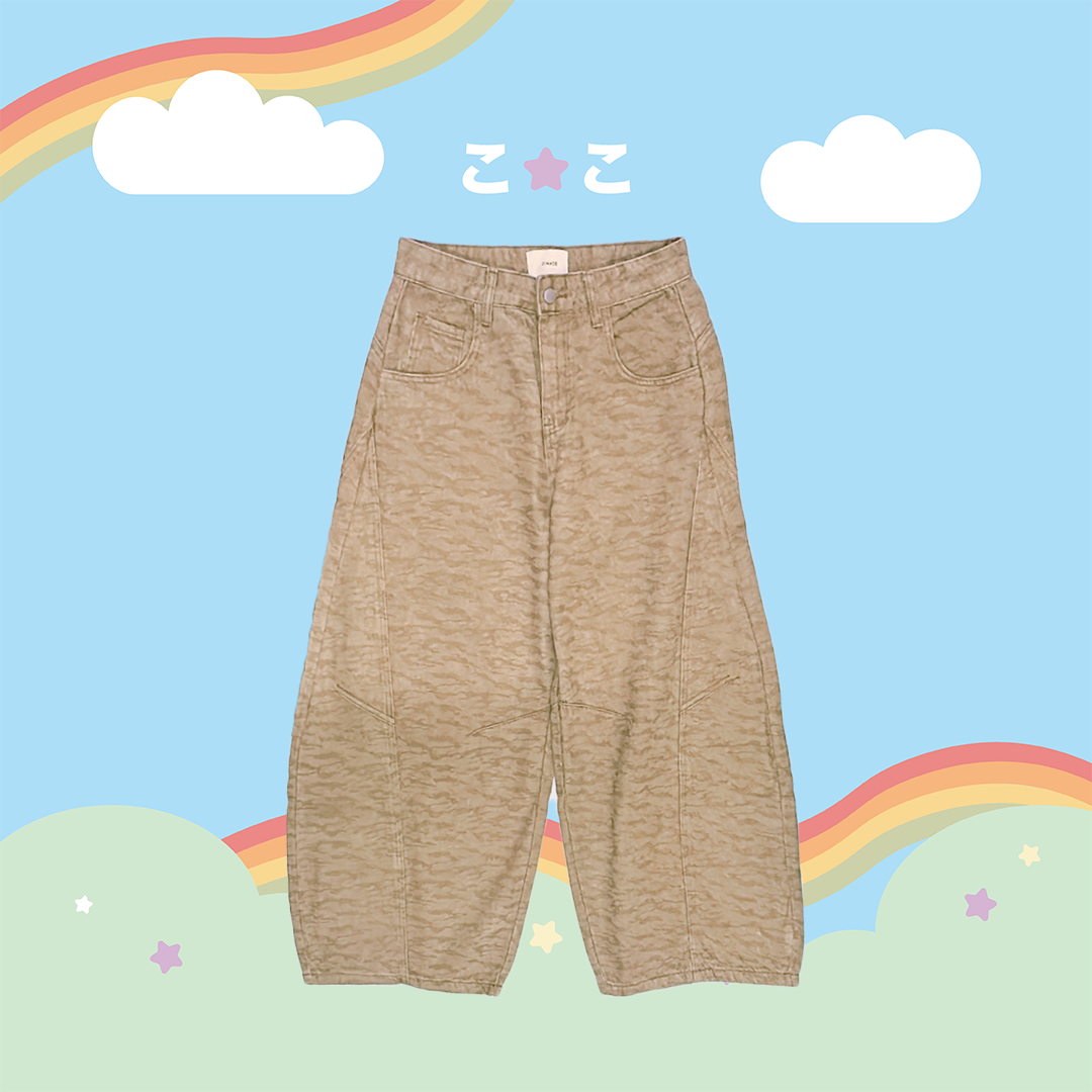 こ♡こ 跳跳虎迷彩沙色彎刀牛仔褲