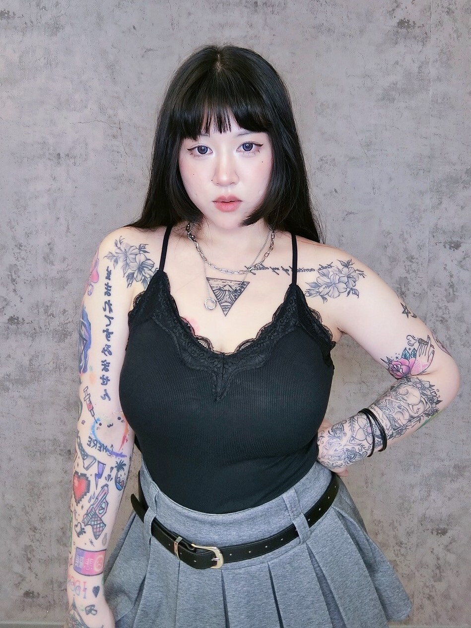 加大蕾絲螺紋細肩帶小可愛