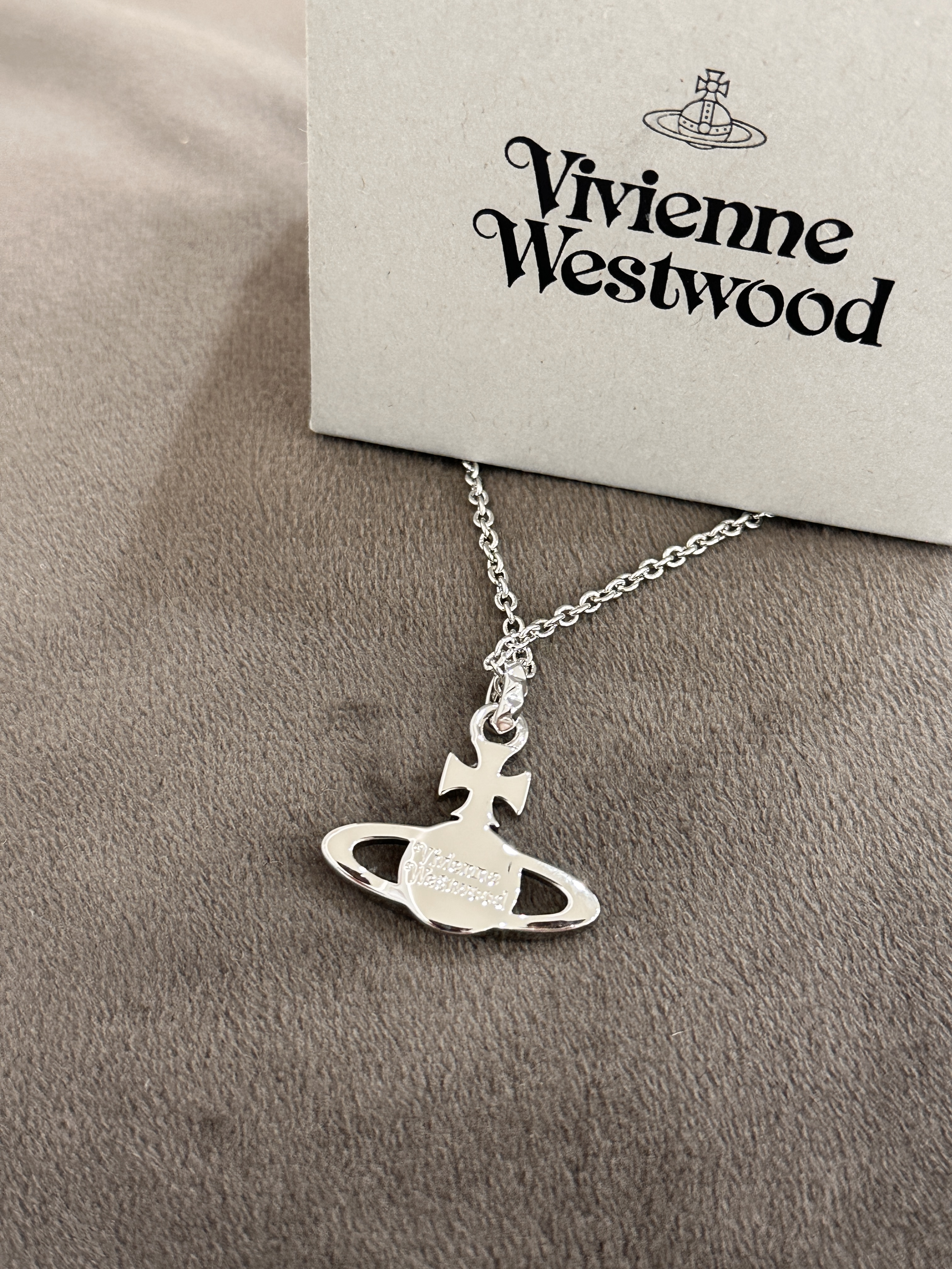 VIVIENNE WESTWOOD Mayfair Necklace
