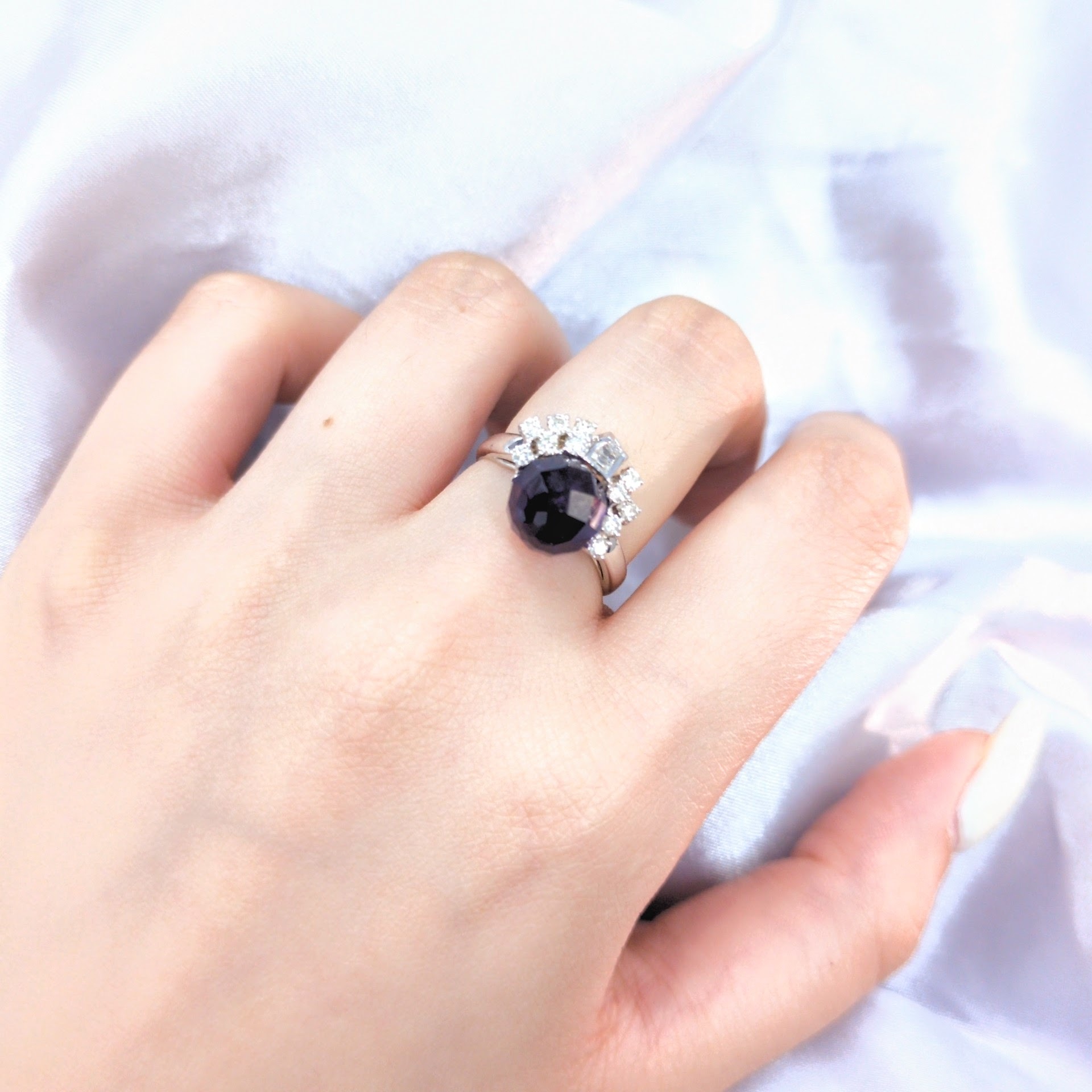 18K White Gold Amethyst and 0.31ct Diamond Ring