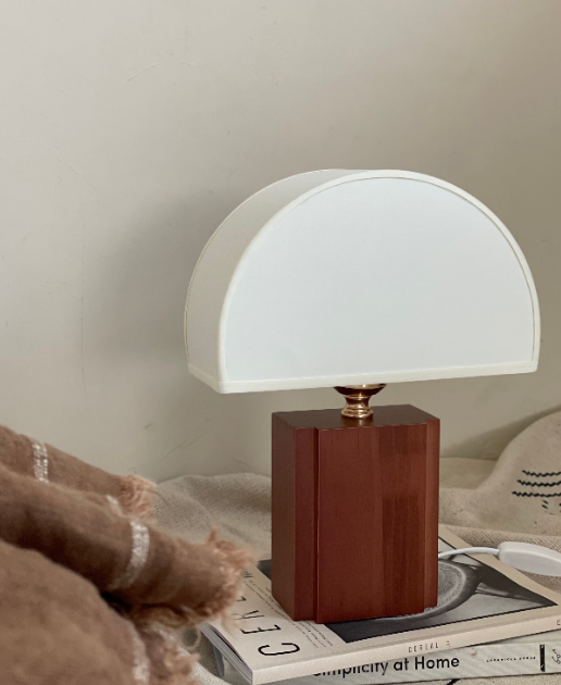 L007 - 韓國製半月形木底座枱燈