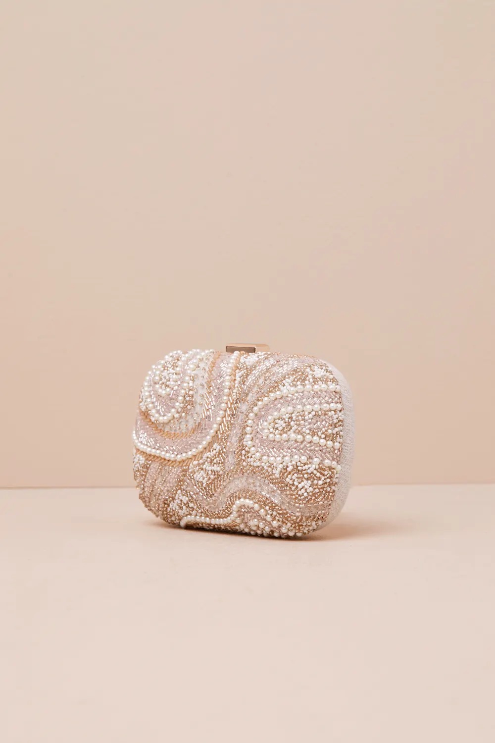 手工縫珠手拿包