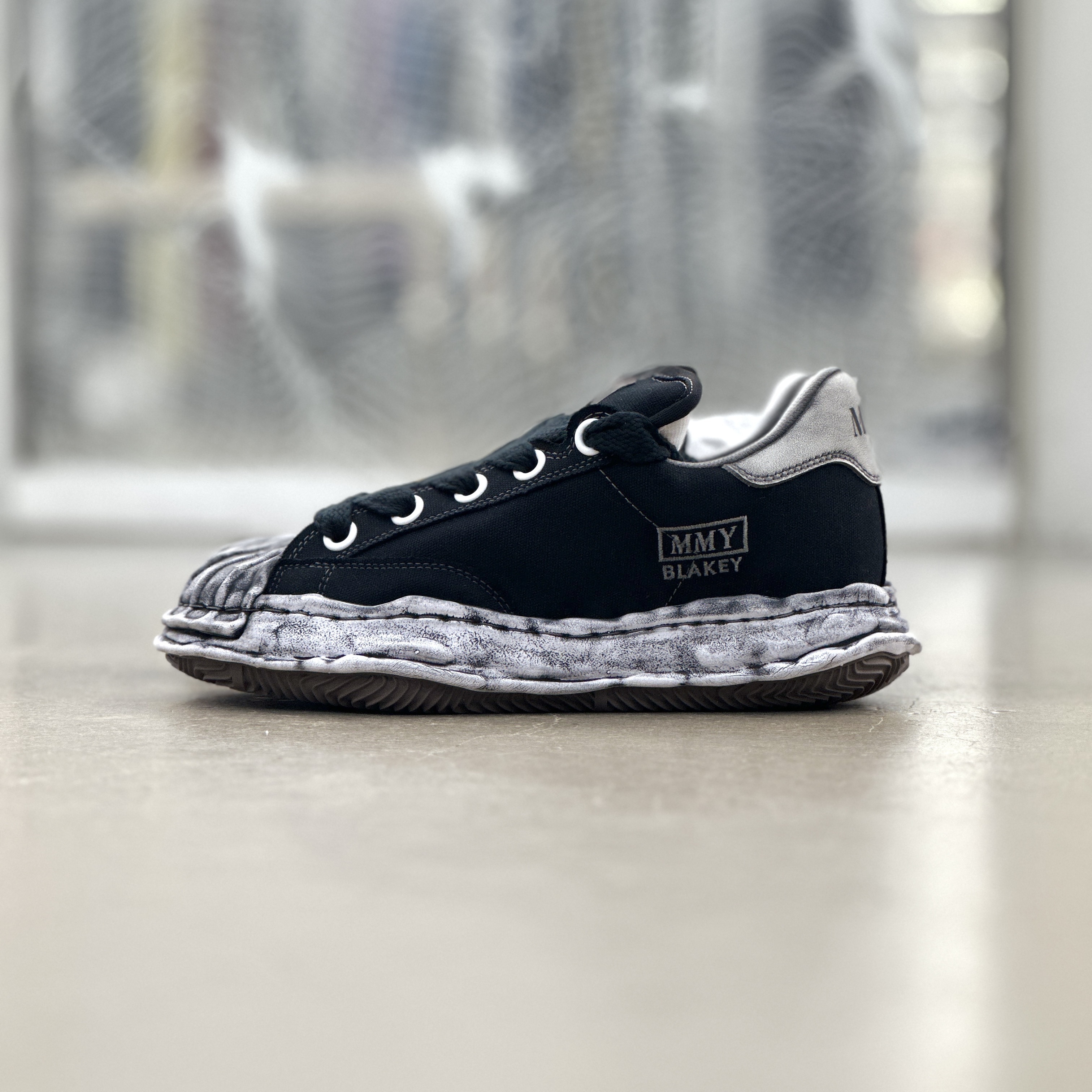 Maison Mihara Yasuhiro Blakey Puffer OG Sole Canvas Low Black | A14FW739