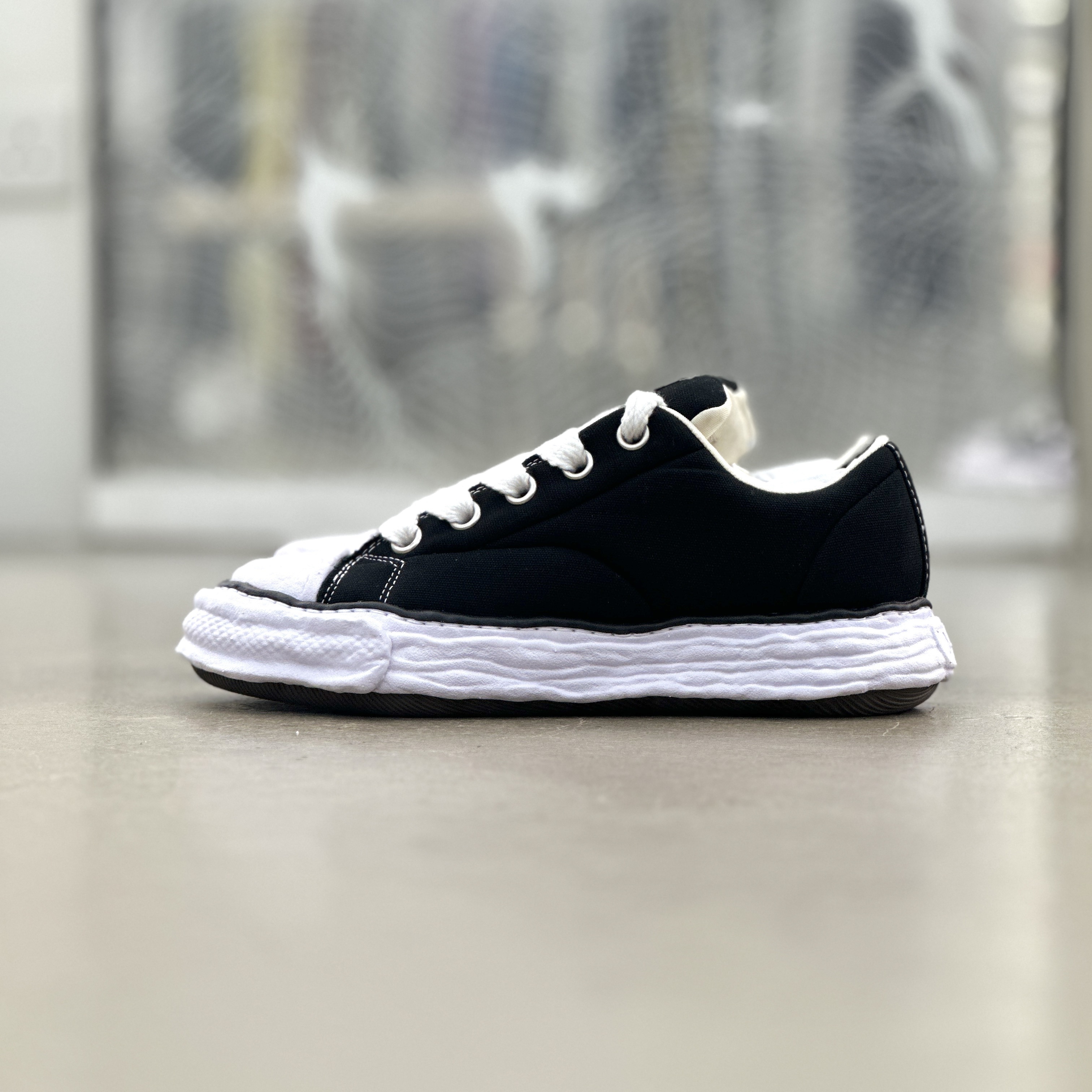 Maison Mihara Yasuhiro Peterson 23 OG Sole Padded Canvas Low Black | A14FW723