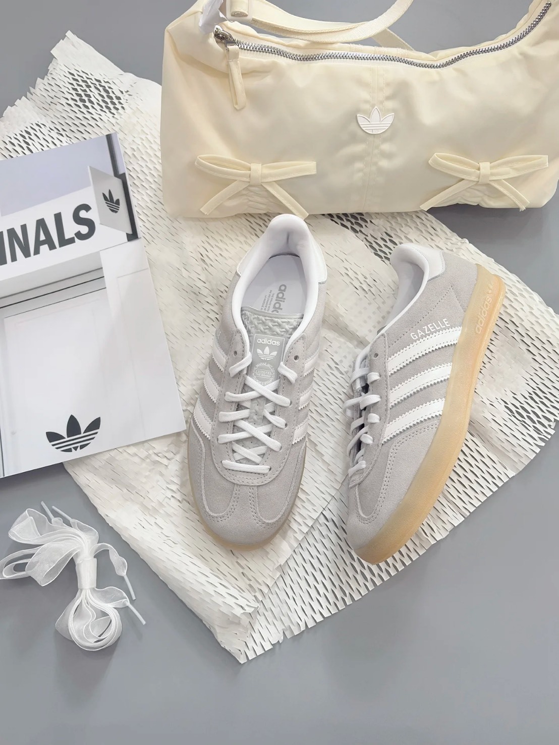 ADIDAS GAZELLE INDOOR 奶油灰