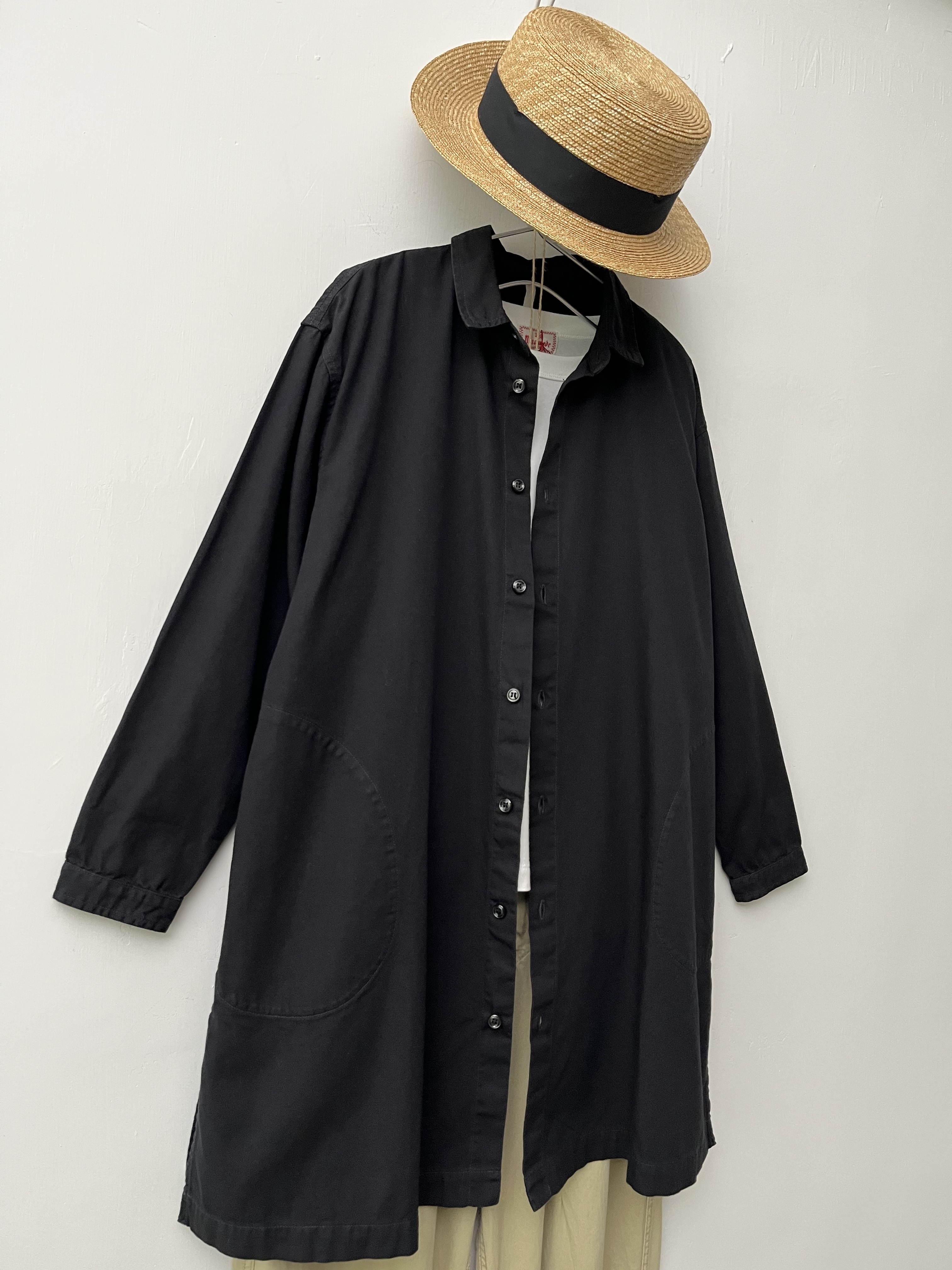 日本製黑色薄料外套