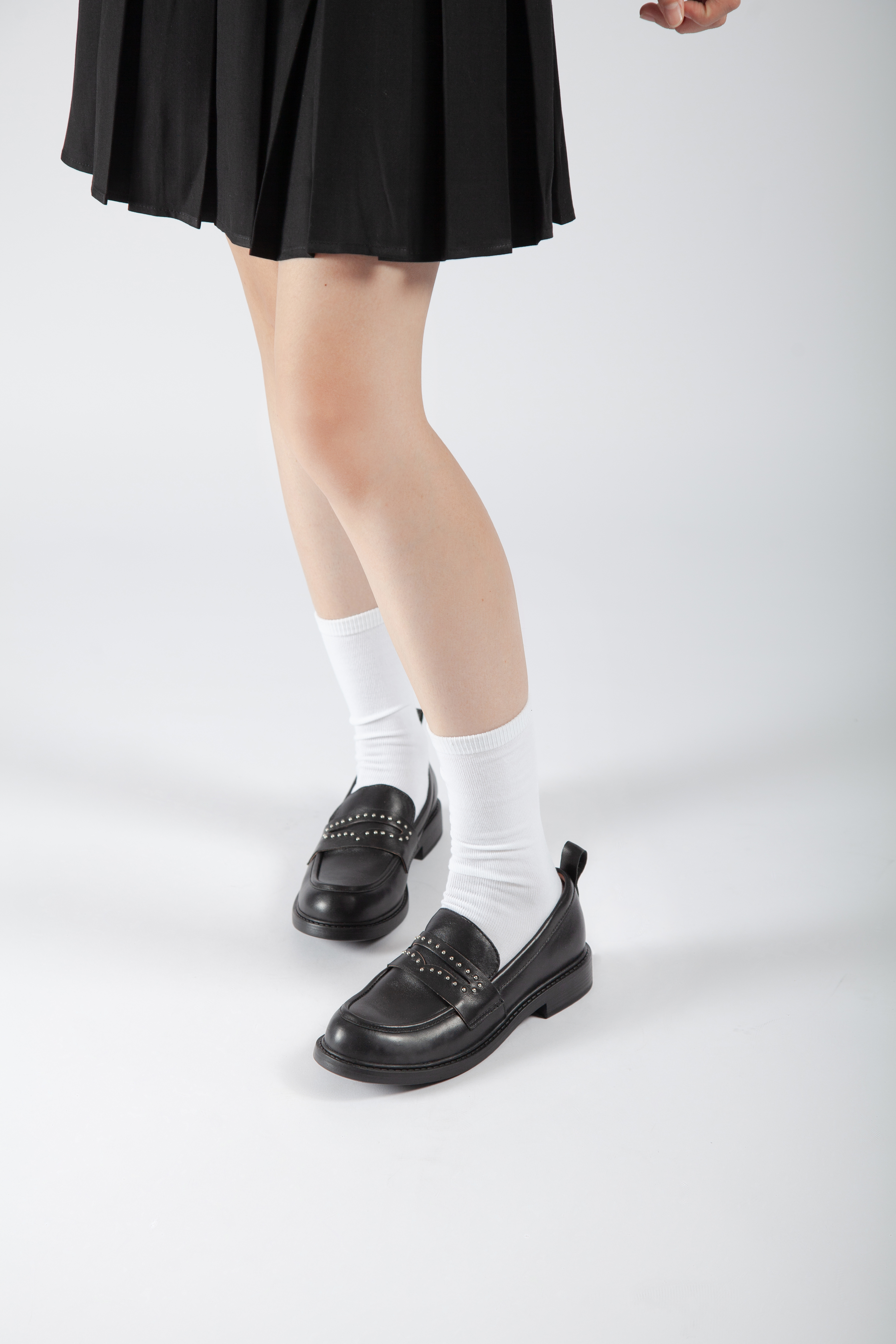 Penny Stud Loafer 寬楦鉚釘樂福鞋