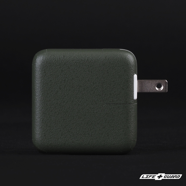 綠色砂紋貼膜質感特寫，LIFE+GUARD 設計風格