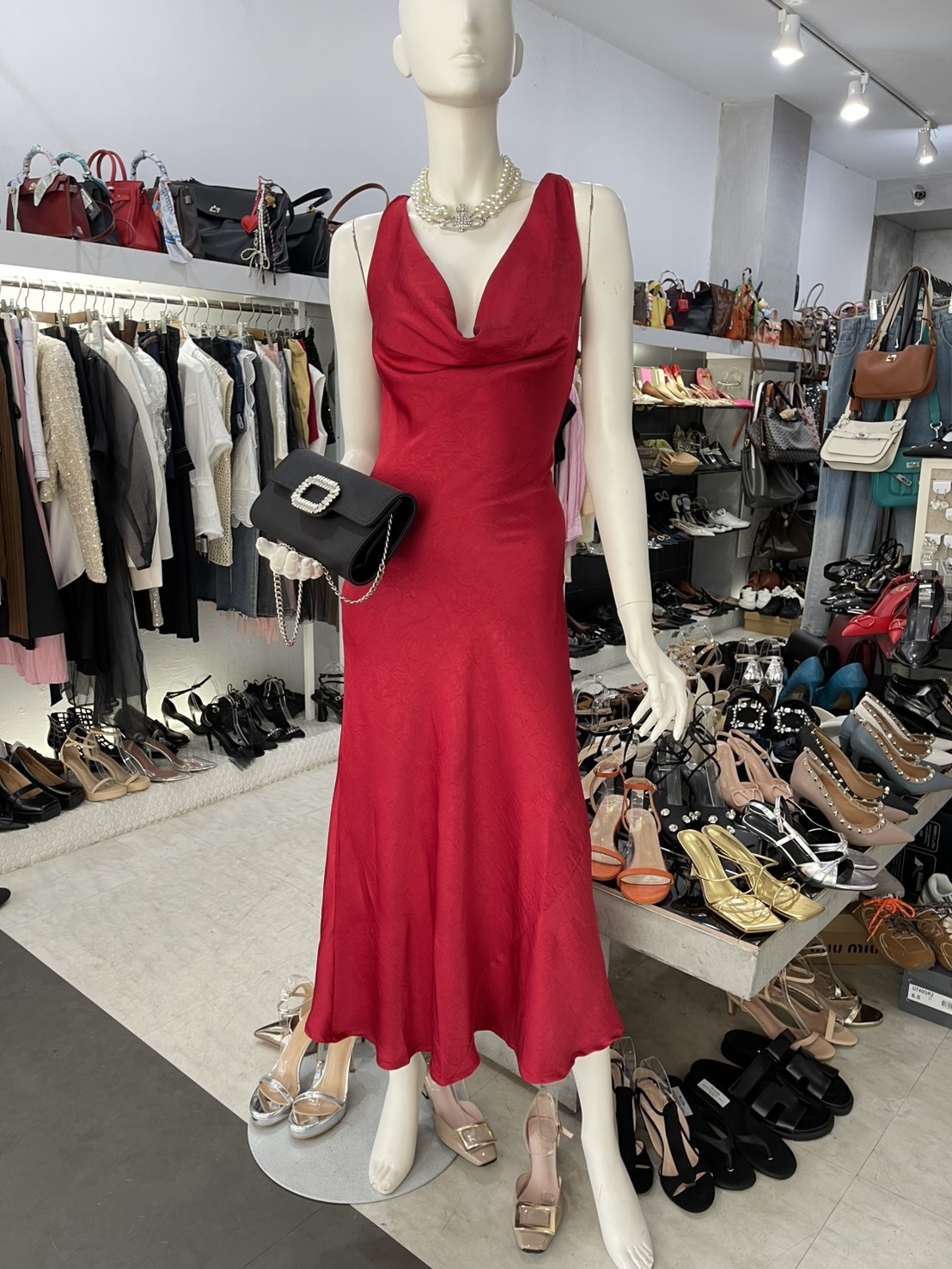 綢緞垂墜領 收腰長洋裝(紅/咖)