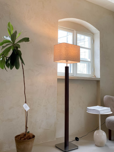 L009 - 韓國製木雕座地燈