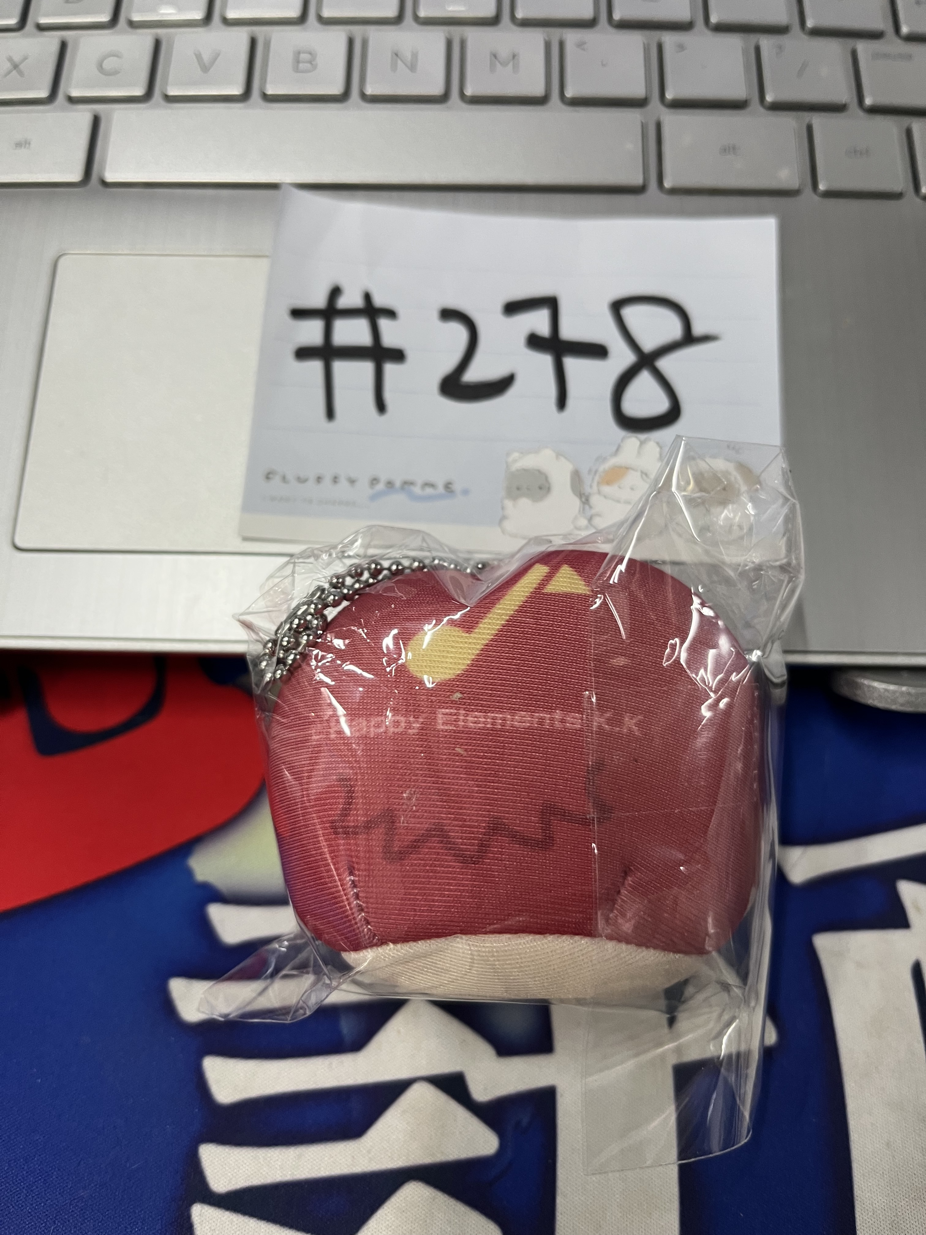 ES    真緒  公仔 #278