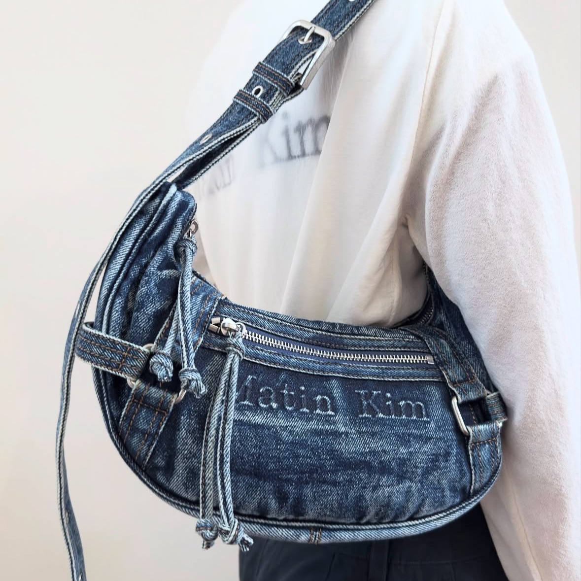 《限時團購優惠》MATIN KIM MATIN WASHED DENIM MINI HOBO BAG