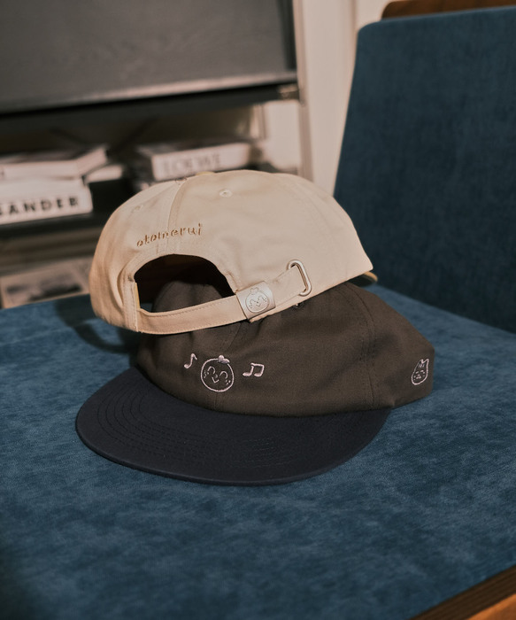 SP｜平凡乙女日記｜簡約刺繡棒球帽｜桔利哼哼歌｜灰